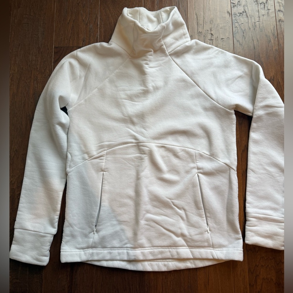 Fits like a small!!Athleta Flurry mock neck sweatshirt *READ DESCRIPTION *